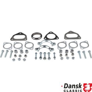 Mounting kit for heat exchanger and cross pipe