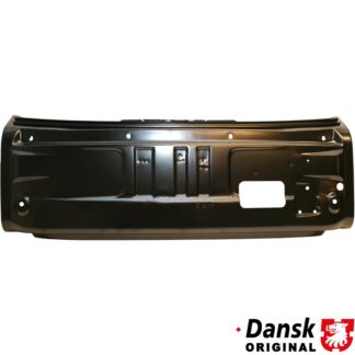 Front cross panel with hole for aircondition