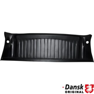 Parcel shelf repair section under rear window