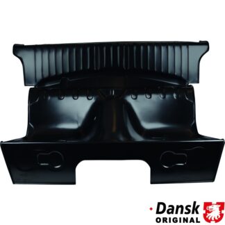 Seat well with rear window parcel shelf