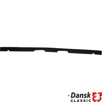 Sealing strip for bumper, centre, rear