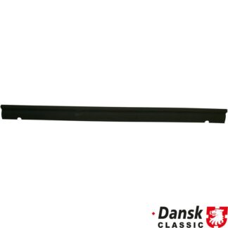 Rubber seal for engine lid
