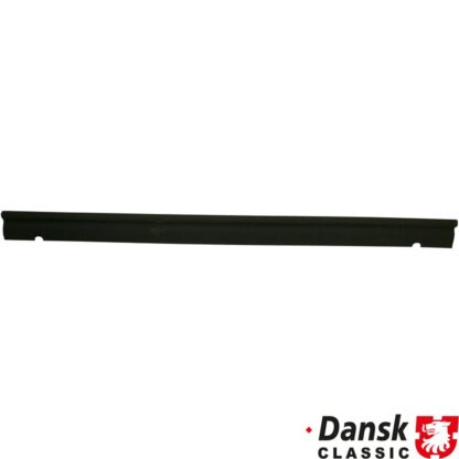 Rubber seal for engine lid